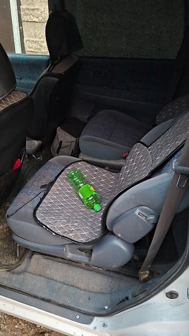 тойота привия: Toyota Picnic: 1998 г., 2 л, Механика, Бензин, Универсал — 5