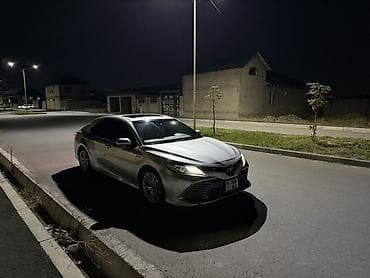 genezis g80: Toyota Camry: 2017 г., 2.5 л, Автомат, Гибрид, Седан — 5
