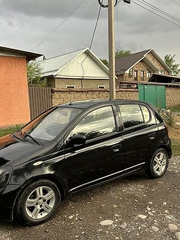 машина тайотта: Toyota Yaris: 2001 г., 1.3 л, Механика, Бензин, Хэтчбэк — 5