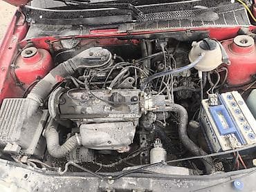 немка е303: Volkswagen Golf: 1993 г., 1.6 л, Механика, Бензин, Хэтчбэк — 3