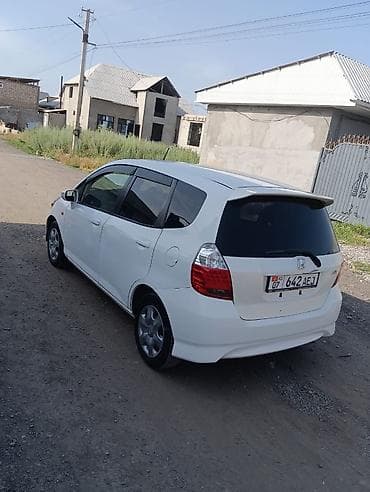 ej ve: Honda Fit: 2002 г., 1.3 л, Вариатор, Бензин, Седан — 5