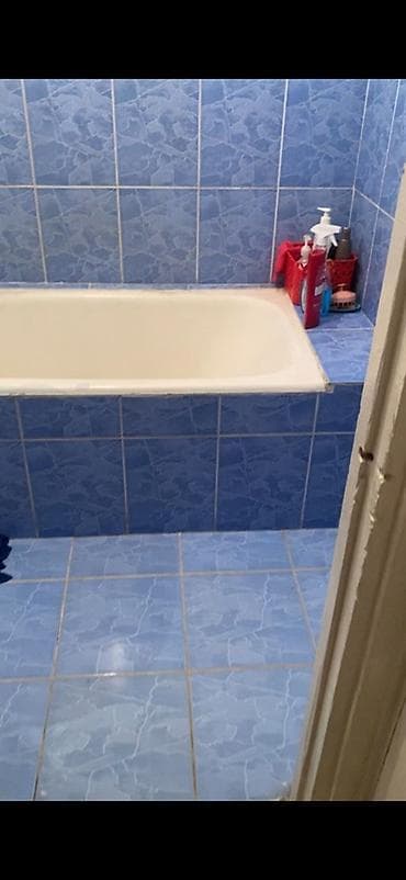 bishkek flat: 3 комнаты, С мебелью частично — 4
