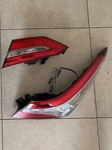 Toyota camry 70 se 18 год правый задний