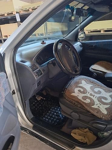 тоето пикник: Toyota Picnic: 1998 г., Минивэн — 5