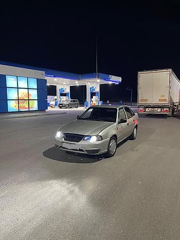 Daewoo Nexia: 2008 г., 1.6 л, Механика, Бензин, Седан