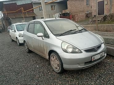 Honda Fit: 2003 г., 1.3 л, Вариатор, Бензин, Хэтчбэк at lalafo.kg Honda Fit: 2003 г., 1.3 л, Вариатор, Бензин, Хэтчбэк