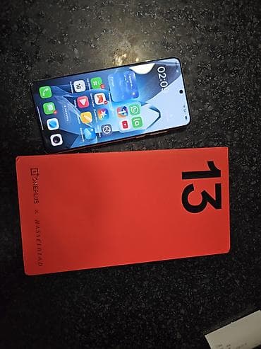 OnePlus 13, Б/у, 256 ГБ, цвет - Белый, 1 SIM, 2 SIM, eSIM