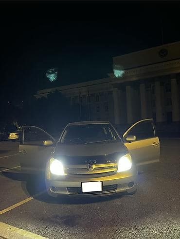 авто жак: Toyota Ist: 2002 г., 1.5 л, Автомат, Бензин, Хетчбек — 4