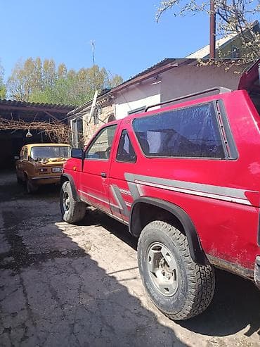 Nissan Terrano: 1989 г., Механика, Внедорожник