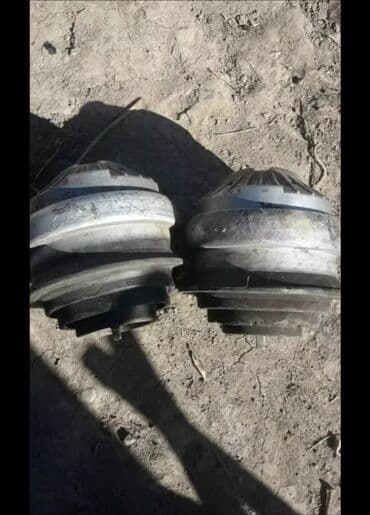 Подушка мотора Mercedes-Benz