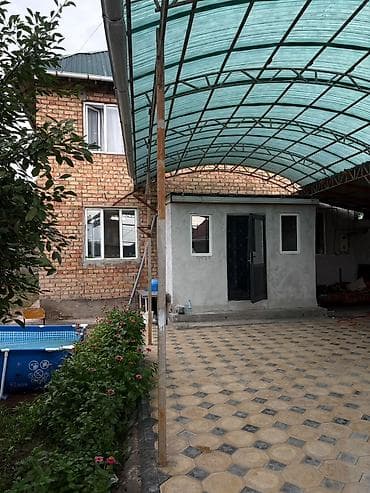 Дома: Продаётся кирпичный двухэтажный частный дом . Основные особенности — 3