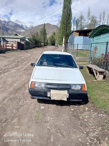 Продажа авто: ВАЗ (ЛАДА) 2109: 1988 г., 1.3 л, Механика, Бензин, Хэтчбэк — 4