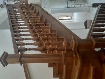 продажа дверей: Лестница двери лучшего качества. звоните — 23