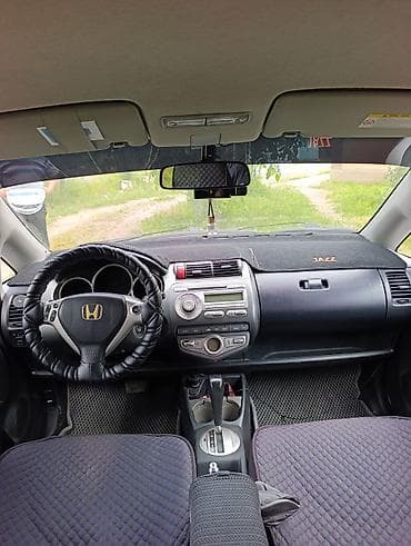 Honda Fit: 2007 г., 1.3 л, Вариатор, Бензин, Хетчбек — 4