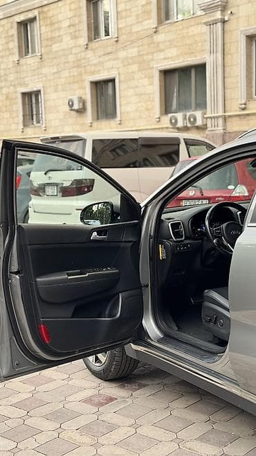 портер рядом: Kia Sportage: 2020 г., 2 л, Автомат, Дизель, Кроссовер — 3