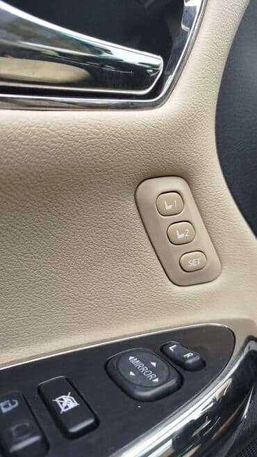 камри 7: Toyota Avalon: 2014 г., 2.5 л, Автомат, Гибрид, Седан — 6