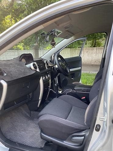 обмен на тайота ист: Toyota Ist: 2003 г., 1.3 л, Автомат, Бензин, Хэтчбэк — 8