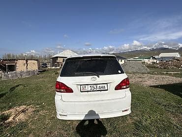 фура volvo: Toyota Ipsum: 2003 г., 2.4 л, Автомат, Бензин, Минивэн — 2