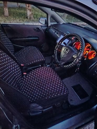 Транспорт: Honda Fit: 2003 г., 1.3 л, Автомат, Бензин, Хетчбек — 4