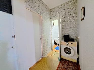 бассейе: 3 комнаты, 70 м², 106 серия, 9 этаж, Старый ремонт — 9