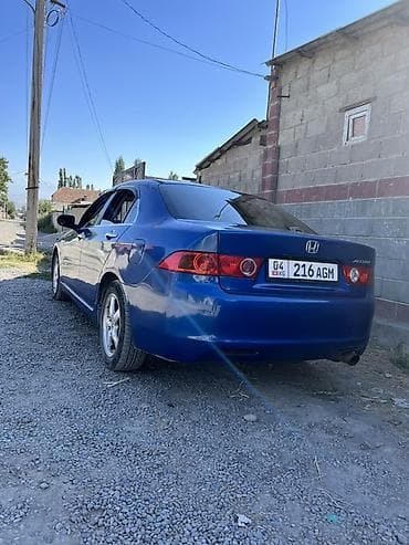 Унаа: Honda Accord: 2003 г., 2 л, Кол менен иштөөчү, Бензин, Седан — 6