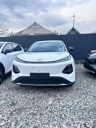 машина электронный: Электромобиль кроссовер (компактный SUV) Основные особенности: - — 2