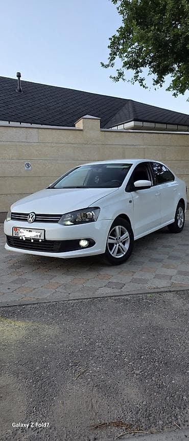 jeely coolray: Volkswagen Polo: 2013 г., 1.6 л, Механика, Бензин, Седан — 2