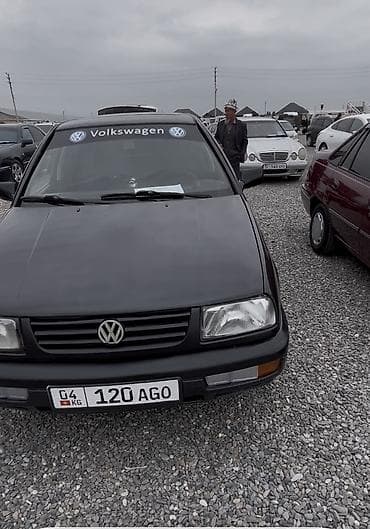 Volkswagen Vento: 1994 г., 1.8 л, Седан