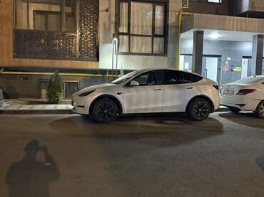 tesla: Tesla Model Y: 2023 г., Электромобиль, Кроссовер — 8