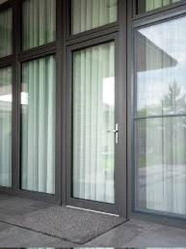двери на балкон: Панорамные алюминиевые двери и окна - Современные алюминиевые — 1