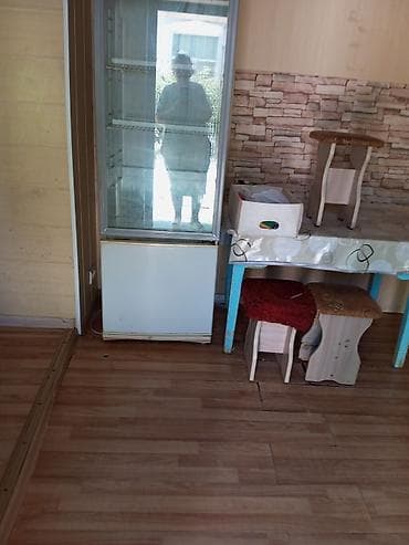 продаю компрессоры: Вертикальный холодильный шкаф-витрина со стеклянной дверью. - — 1