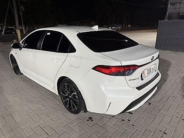 Транспорт: Toyota Corolla: 2020 г., 1.8 л, Гибрид, Седан — 9