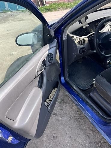 прямотое: Ford Focus: 2002 г., 2 л, Автомат, Бензин, Седан — 7