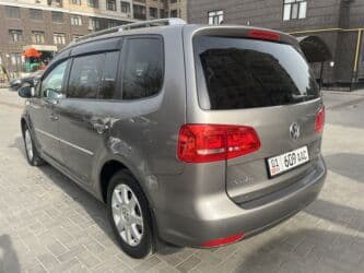 обмен на дом в городе каракол: Volkswagen Touran: 2010 г., 1.4 л, Робот, Бензин, Универсал — 2