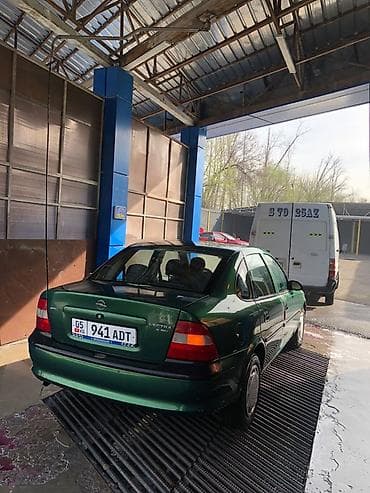 Opel Vectra: 1997 г., 1.8 л, Ручные, Бензин, Седан at lalafo.kg Opel Vectra: 1997 г., 1.8 л, Ручные, Бензин, Седан