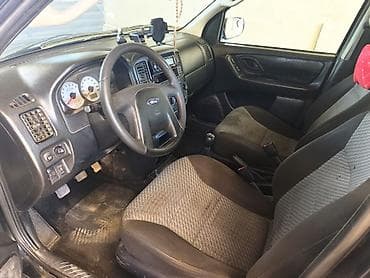 авто выхлоп: Ford Maverick: 2003 г., 2 л, Ручные, Бензин, Кроссовер — 4