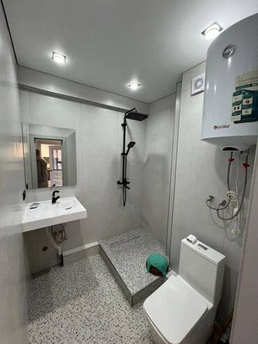 рядом с аламединским рынком: 1 комната, 38 м² — 10