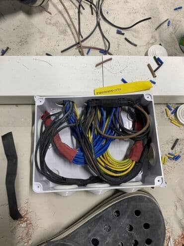 требуется электрик сантехник: Электрик | Установка счетчиков, Электромонтажные работы, Демонтаж электроприборов 3-5 лет опыта — 6