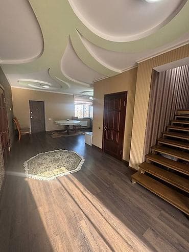 аренда дом: Просторный дом с современной кухней-гостиной и большим санузлом. - — 4