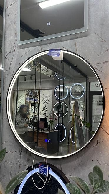 раковина с тумбой и зеркалом в ванную: Зеркала с сенсорной подсветкой Модели и характеристики: - Круглое — 9