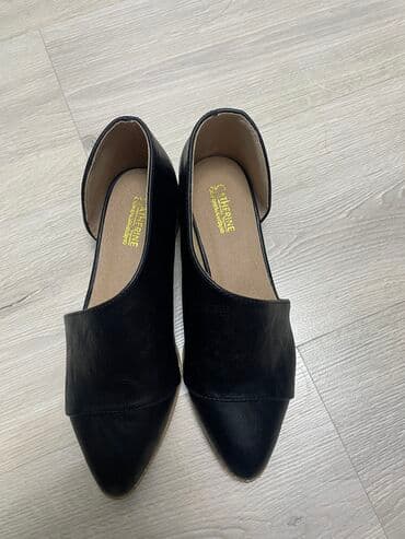 Кожа
36 размер
Новые