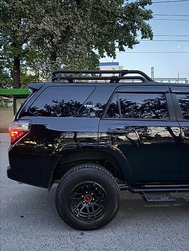 Toyota 4Runner: 2021 г., 4 л, Внедорожник — 8