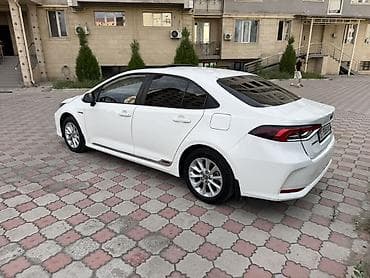 Toyota Corolla: 2021 г., 1.8 л, Автомат, Гибрид, Седан — 6