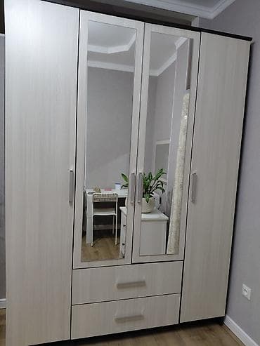 Шкаф-купе распашной 4-дверный с зеркалами ?60 высота 220, длина 160 lalafo.kg да Шкаф-купе распашной 4-дверный с зеркалами ?60 высота 220, длина 160