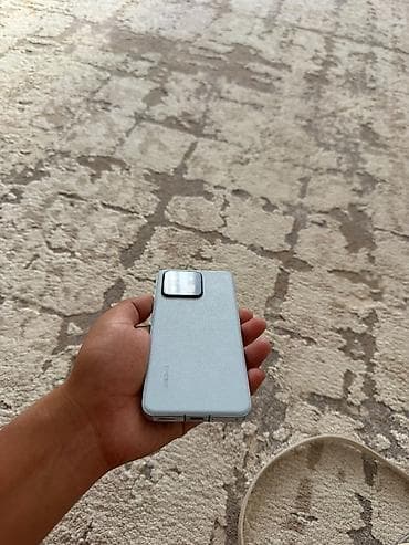 Xiaomi, 13, Б/у, 256 ГБ, цвет - Голубой, 2 SIM