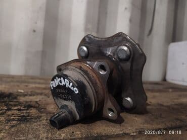 обтекатель на портер 1: Toyota Funcargo Ступица, Тойота Функарго ступица R - правая — 1