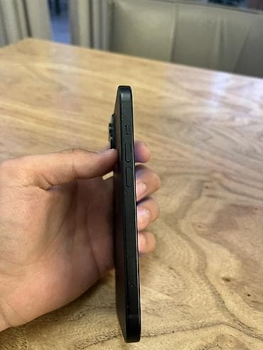 apple studio display: IPhone 15, Б/у, 128 ГБ, Черный, Кабель, 77 % — 4