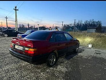 обмен на частный дом: Volkswagen Passat: 1990 г., 1.8 л, Ручные, Бензин, Седан — 5