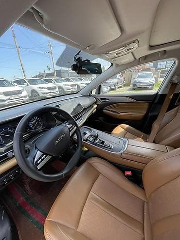 a class: GAC Aion S белый седан с черной крышей Кузов и дизайн: - — 9