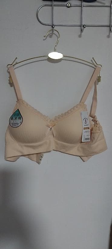 second hand: Женские одежды — 8